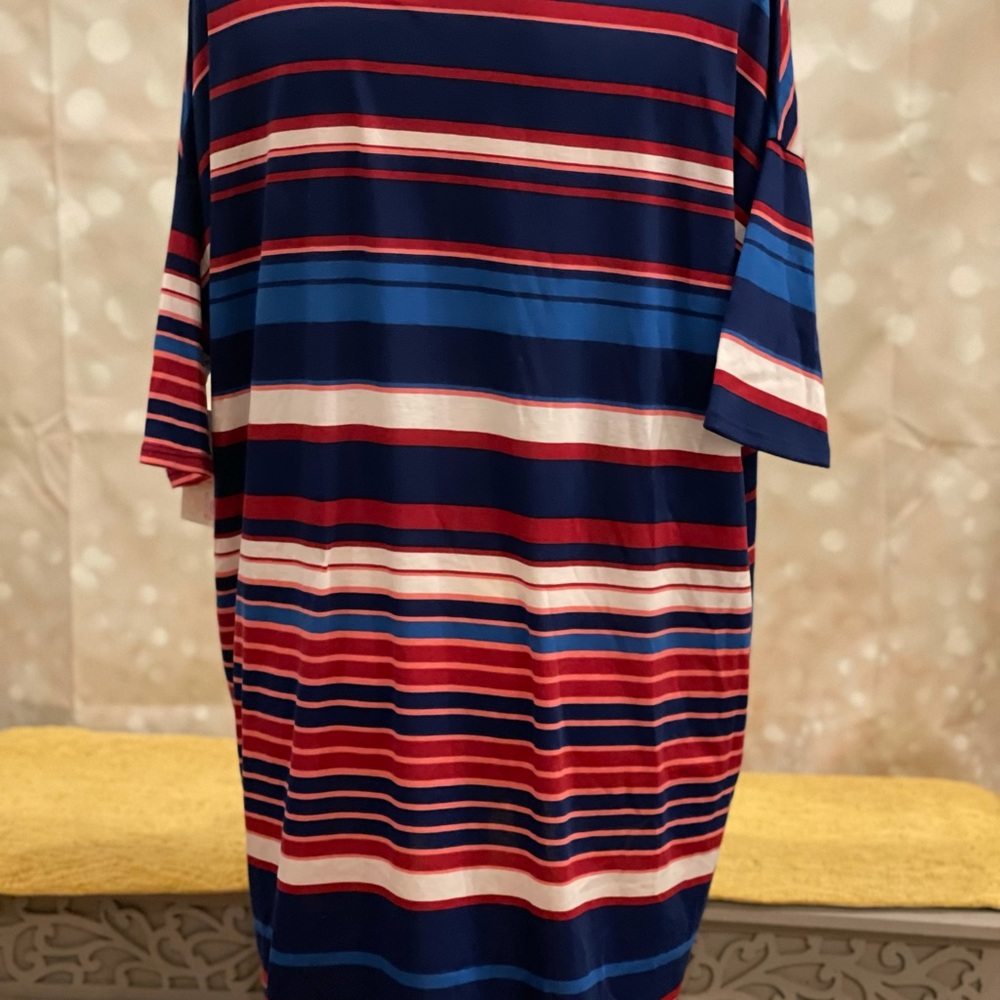New LuLaRoe S Irma - Picture 5 of 7